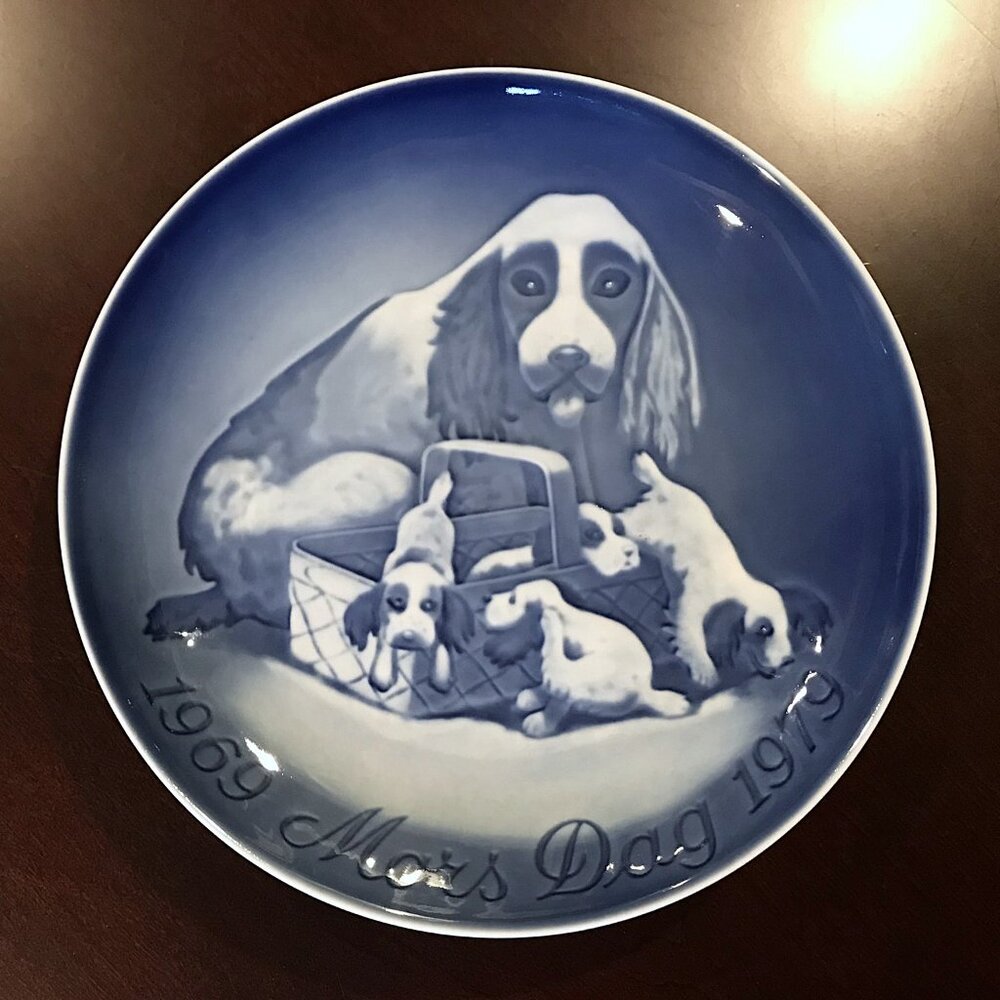1969-1979 Bing & Gröndahl, 10 year Jubilee Wall Plate - Mother's Day / Mors Dag